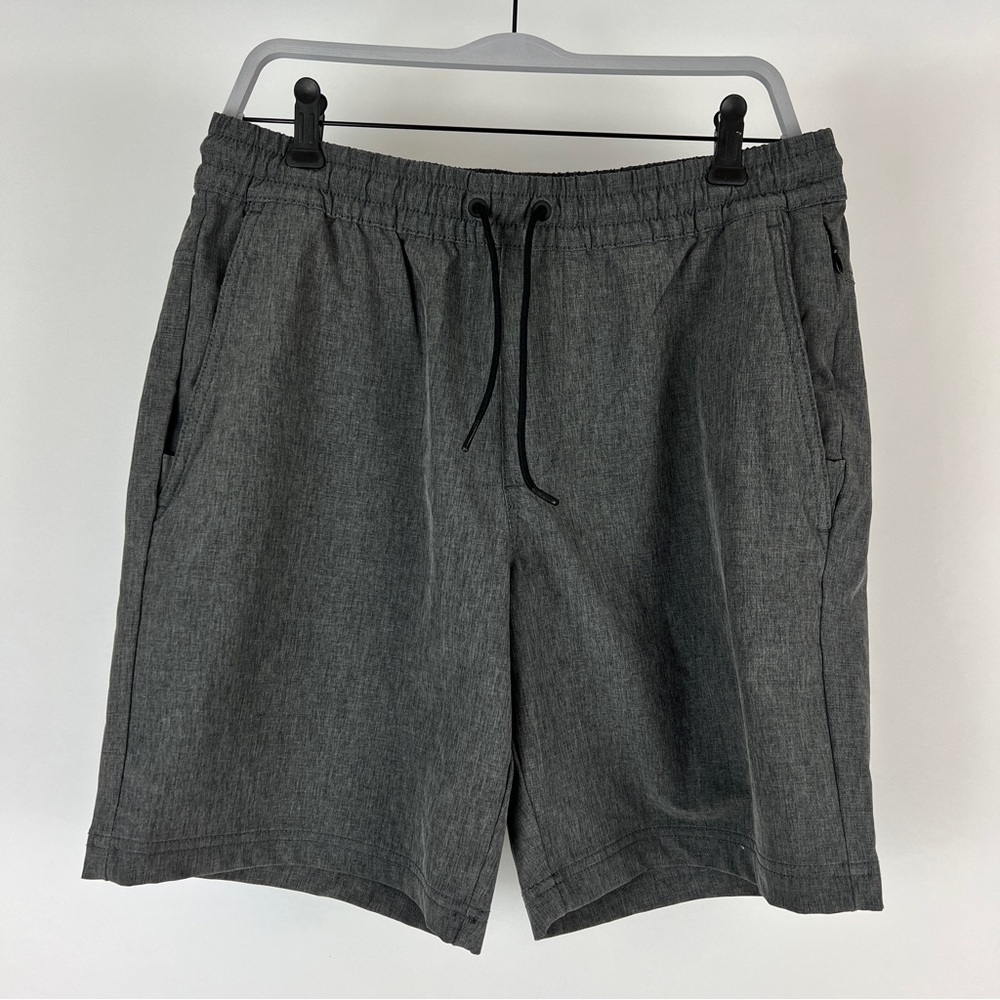 Gray Athletic Shorts with Elastic Waistband and Relaxed Fit